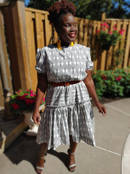 Black & White Abstract Print Drop-Waisted Midi Dress